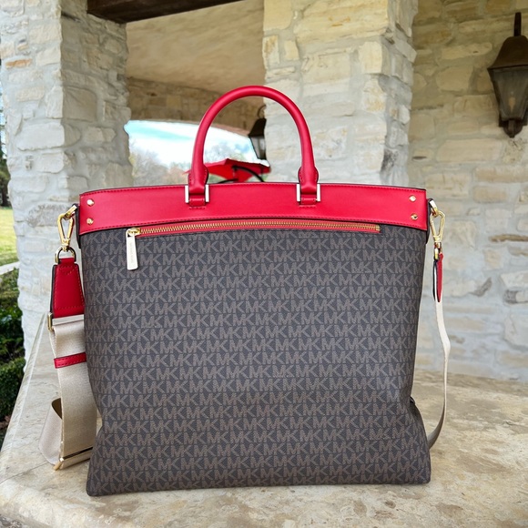 Michael Kors Travel Large NS tote& large continental wallet - Picture 4 of 13